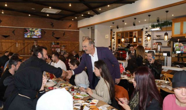 Türkyılmaz gazetecilerle buluştu