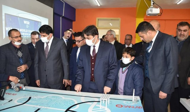 Tuzluca'da robotik kodlama atölyesi açıldı