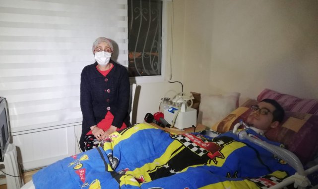 Uçan çatı elektrik tellerini kopardı: Solunum cihazına bağlı genç için zamanla yarıştılar