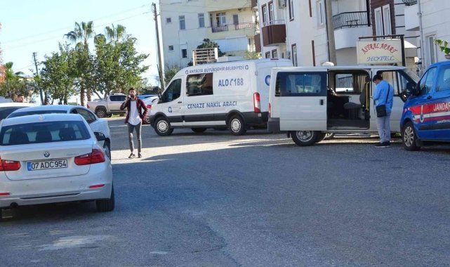 Ukraynalı genç kadın kaldığı apartta ölü bulundu