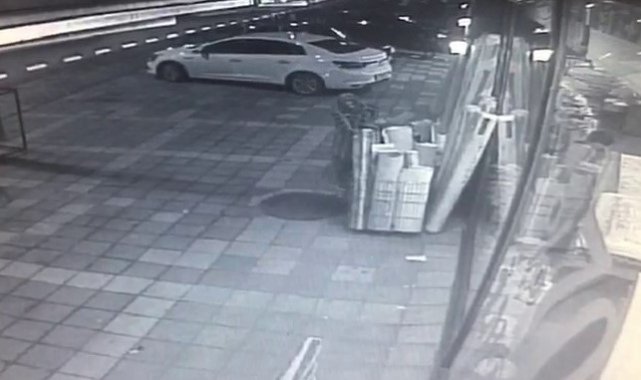 Ümraniye'de indirim yetmedi, yarım saat arayla iki halı çaldı