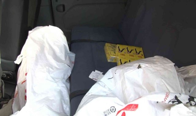 Ümraniye'de ne buldularsa çaldılar: Çorap, akü, mont