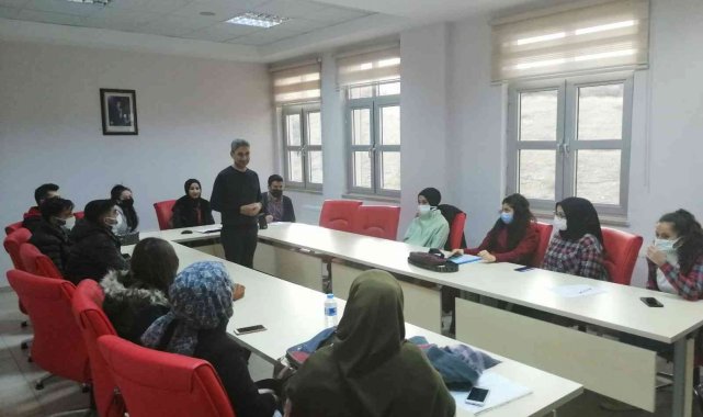 Üniversitesi öğrencilerine evlilik öncesi eğitim semineri