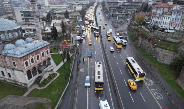 Unkapanı'nda İETT otobüsleri çarpıştı:8 yaralı
