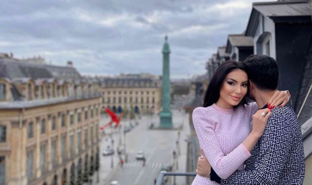 Ünlü model Tuğçe Aral&#039;ın parmağındaki tek taş yüzük merak konusu oldu