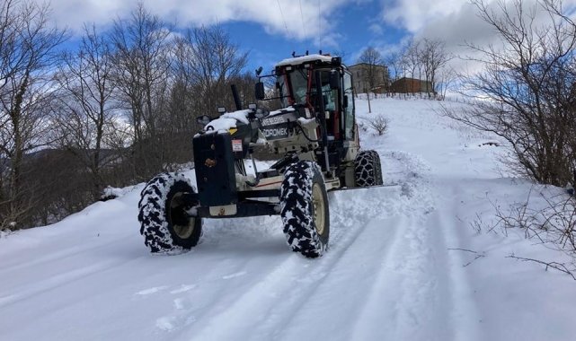 Ünye&#039;de karla mücadele sürüyor