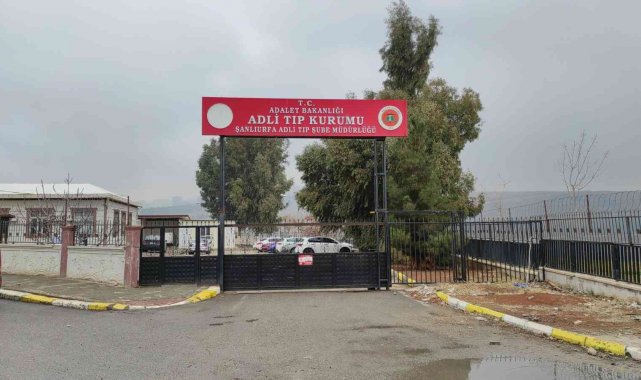 Üzerine benzin döküp kendini ateşe veren kadın öldü