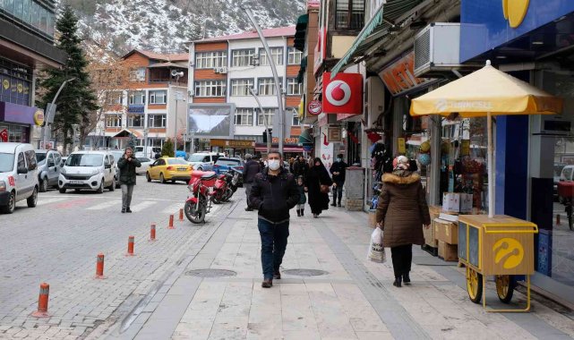 Vaka sayısı en fazla artan iller arasında yer alan Gümüşhane'de hastaneye başvuran hasta sayısının az olması dikkat çekiyor