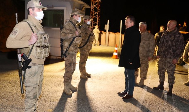 Vali Akbıyık, güvenlik güçleriyle yeni yıla girdi