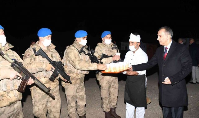 Vali Çuhadar, yılbaşı denetimine katıldı