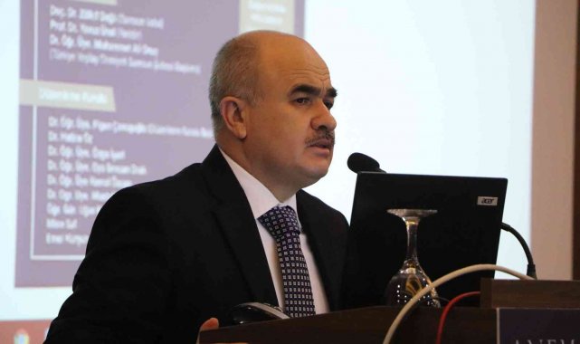 Vali Dağlı: "Gençleri bağımlılıktan uzak tutmak için herkes elini taşın altına koymalı"