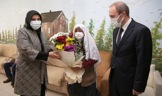 Vali Epcim huzur evi sakinleriyle bir araya geldi