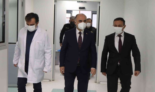 Vali Günaydın'dan ERÜ Aşı Araştırma ve Geliştirme Uygulama Merkezi'ne ziyaret