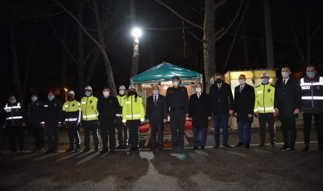 Vali Karadeniz görevi başındaki çalışanları ziyaret etti