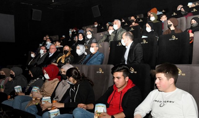 Vali Su, &#039;Kesişme, İyi ki Varsın Eren&#039; filmini İzledi