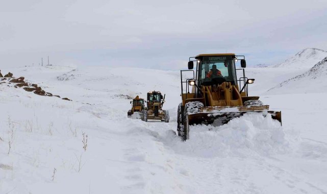 Van Büyükşehir Belediyesi çetin kış şartlarına meydan okuyor