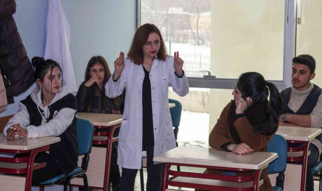 Van Büyükşehir Belediyesi işaret dili kursu açtı