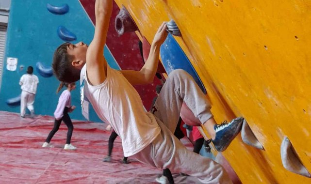 Van Büyükşehir Belediyesinin sporcuları Türkiye şampiyonasına katılmaya hak kazandı