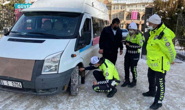 Van polisinden 'trafik güvenliği' faaliyeti