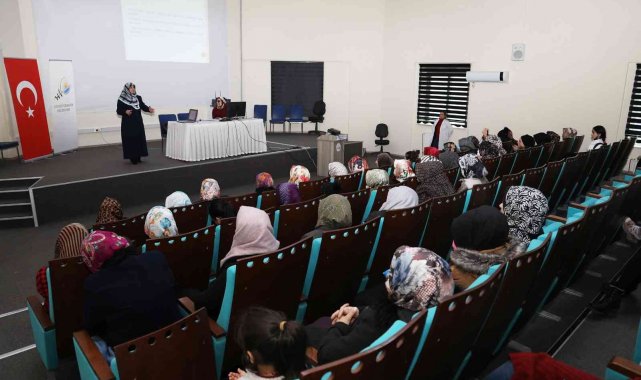 Van'da 'Gönülden Gönüle Dost Sohbetleri' devam ediyor