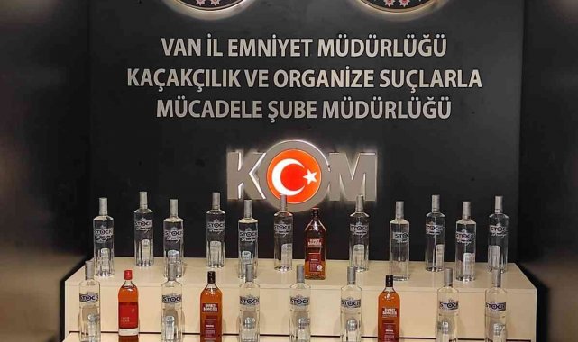 Van'da kaçak içki, puro ve cinsel içerikli ürün ele geçirildi