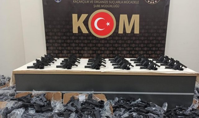 Van'da tabanca kabzası ve sahte içki ele geçirildi