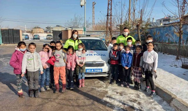 Van'da trafik polisleri 316 öğrenciye trafik eğitimi verdi