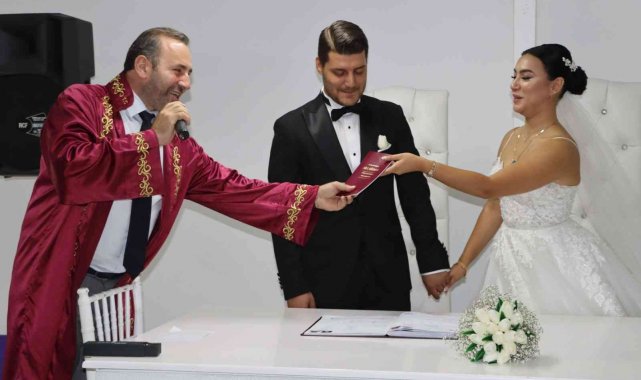 Yabancılar da nikah için Yalova&#039;yı tercih etti
