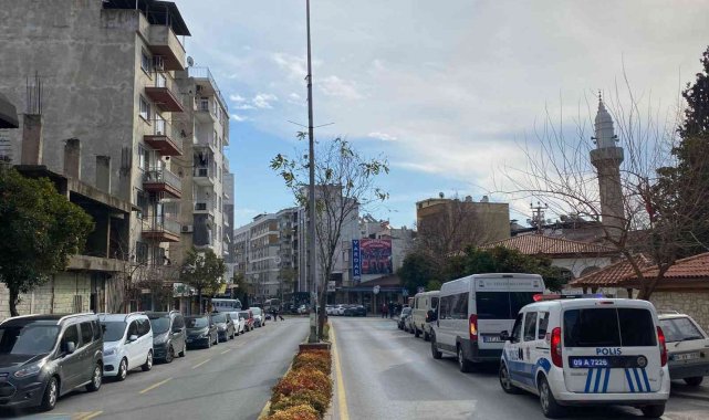 Yakınları uyandıramayınca polis ekipleri uyandırdı