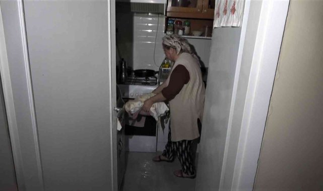 Yangını söndürme çalışmalarında evini su basan kadın isyan etti