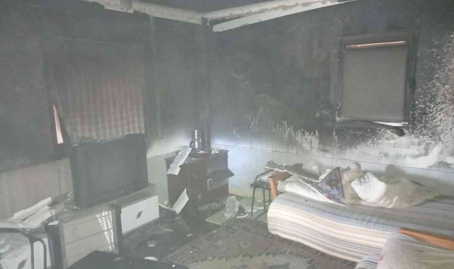 Yaşlı kadın son anda kurtuldu