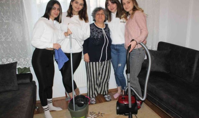 Yaşlı ve bakıma muhtaç insanlara öğrenci desteği