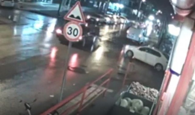 Yayaya çarpıp kaçtı