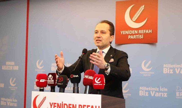 Yeniden Refah Partisi lideri Erbakan: &quot;Siyasi iktidar hayır kurumu vazifesi yapıyor&quot;