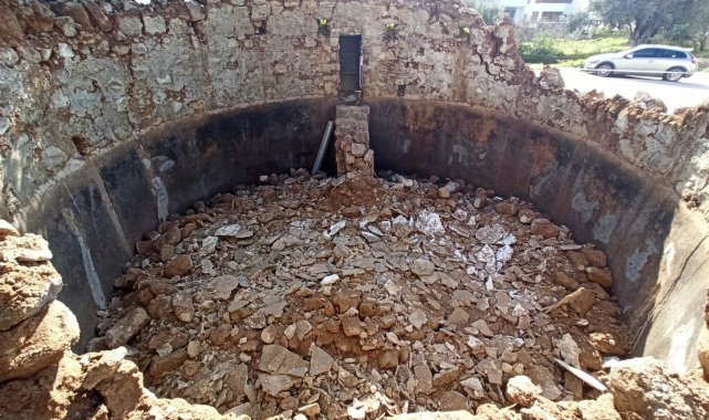 Yıkılan tarihi su sarnıcı için harekete geçtiler