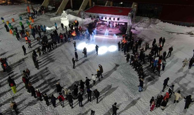 Yıldızdağı'nda kayak severler karın tadına vardı