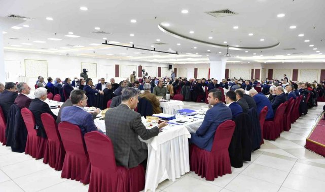 Yılın son gününde Belediye Başkanı Köse, muhtarlarla buluştu