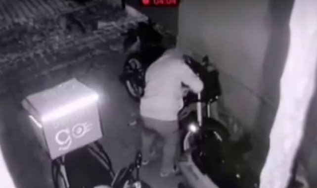 Yıllarca çalışıp aldığı motosikletini 17 dakikada çaldılar