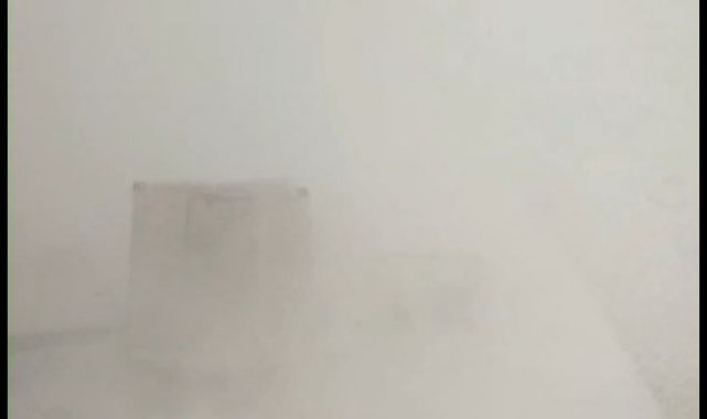 Yoğun sis kazayı beraberinde getirdi