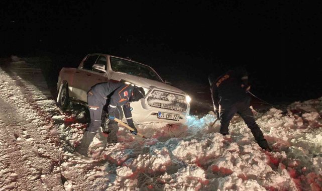 Yoğun tipide mahsur kalan Dicle Elektrik ekibini askerler ve AFAD kurtardı
