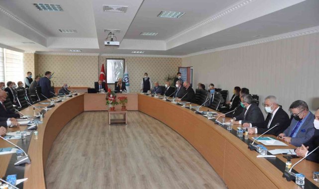 YÖK Başkanı Prof. Dr. Özvar: "Eğitim-öğretim devam ediyor"