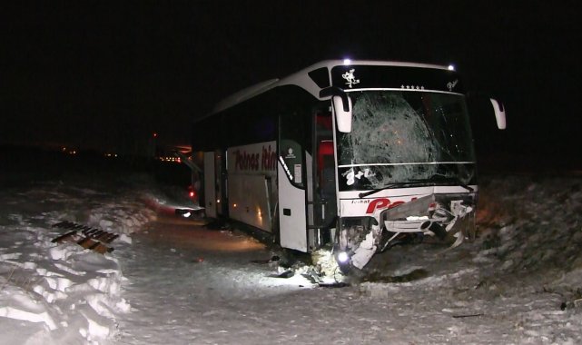 Yolcu otobüsü şarampole düştü: 4 yaralı