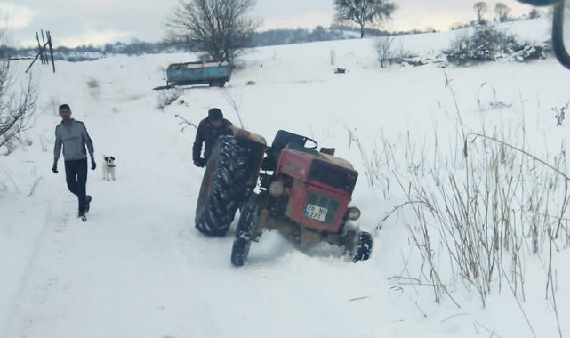 Yolda kalan vatandaşların yardımına belediye koştu