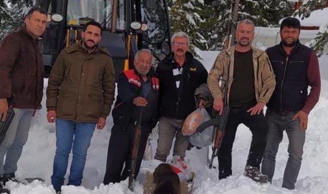 Yolu kapanan yaylada mahsur kalan 3 kişi kurtarıldı