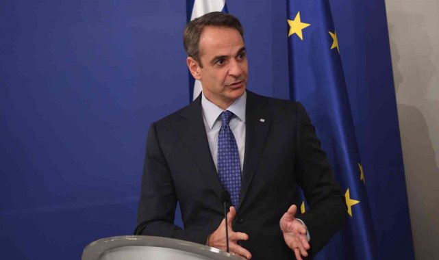 Yunanistan'da kar fırtınası sonrası Miçotakis'ten özür