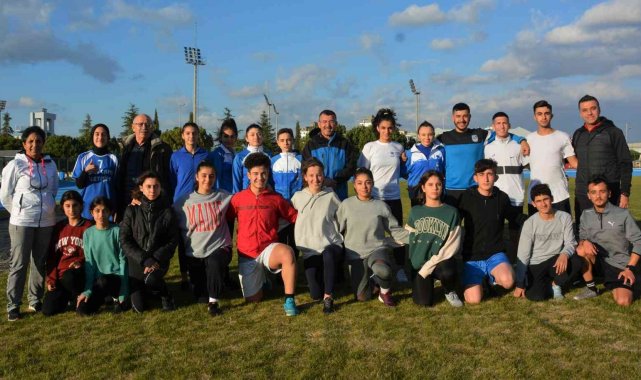 Yunusemreli atletler madalyaya koşacak