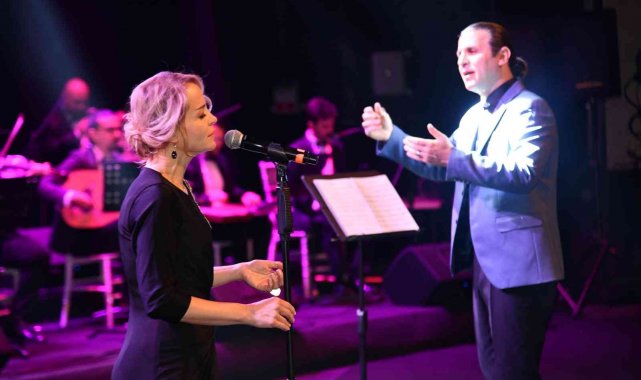 Zeki Müren Şarkıları mest etti