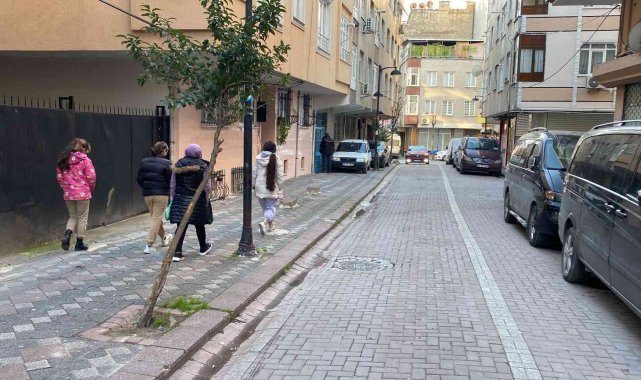 Zeytinburnu'nda önünü kestiği husumetlisine kurşun yağdırdı, o anlar kamerada