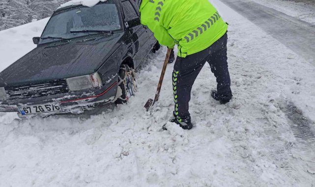 Zonguldak Valiliği: &quot;80 personel 30 ekip çalışmalara devam ediyor&quot;