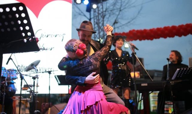 14 Şubat Sevgililer Günü, Kartal&#039;da festival coşkusuyla kutlandı